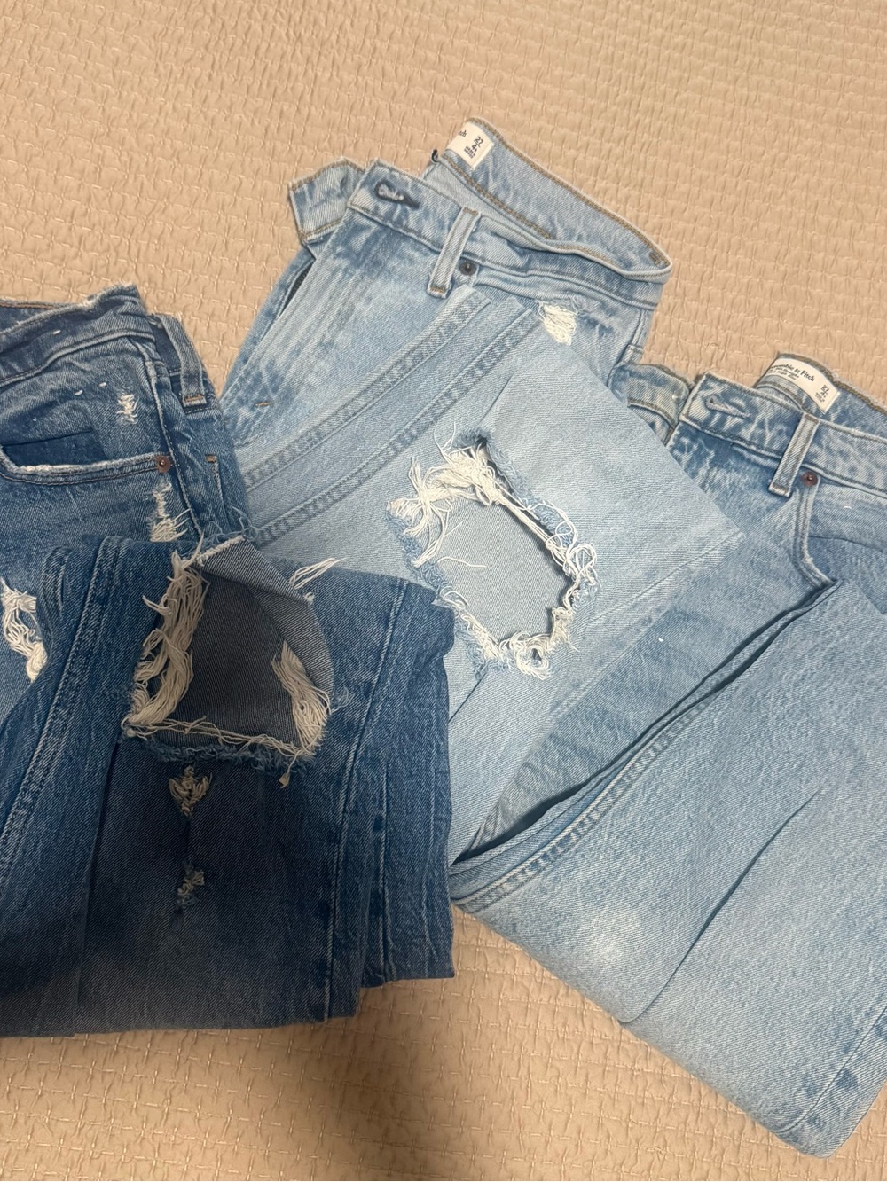 Abercrombie & Fitch Light Blue Distressed Skinny Jeans - Picture 1 of 2